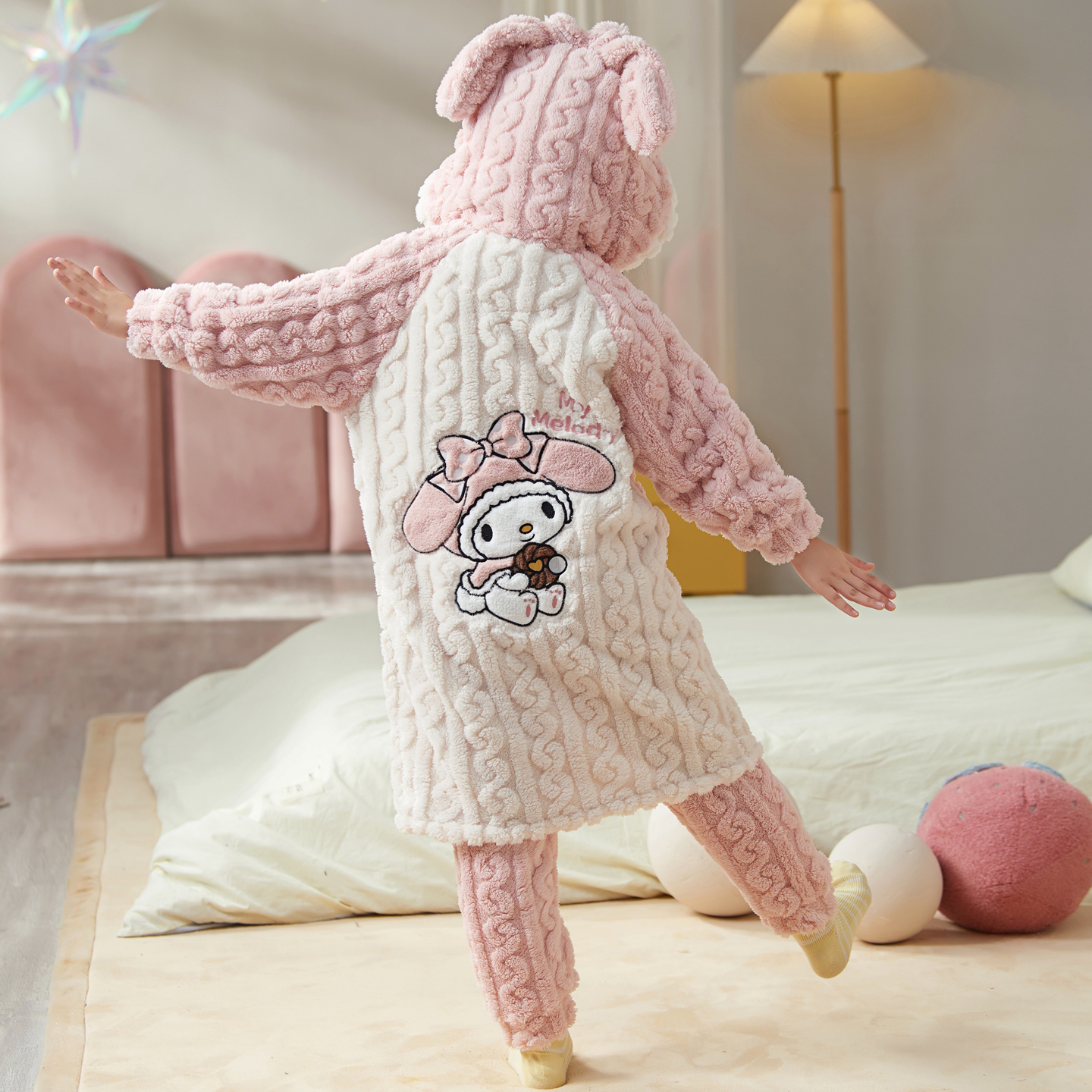 美乐蒂冬季女童睡袍珊瑚绒秋冬款浴袍法兰绒新款儿童睡衣家居服