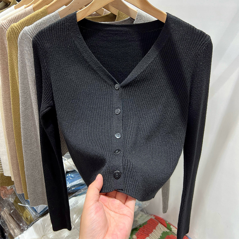 针织衫打底开衫女2025新款黑色v领修身外搭上衣秋季短款毛衣外套