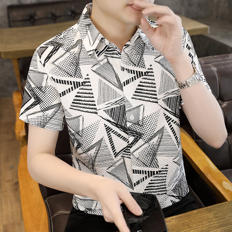 2025夏季新款男士薄款短袖衬衫潮流个性韩版休闲百搭短袖寸衫潮