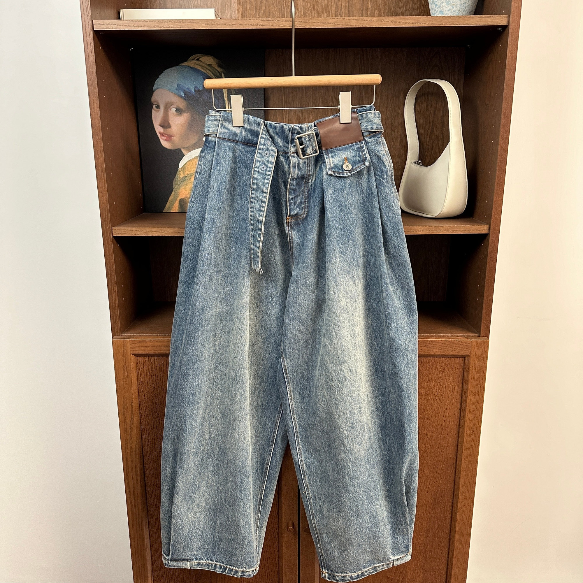 皮标腰带休闲阔腿牛仔裤