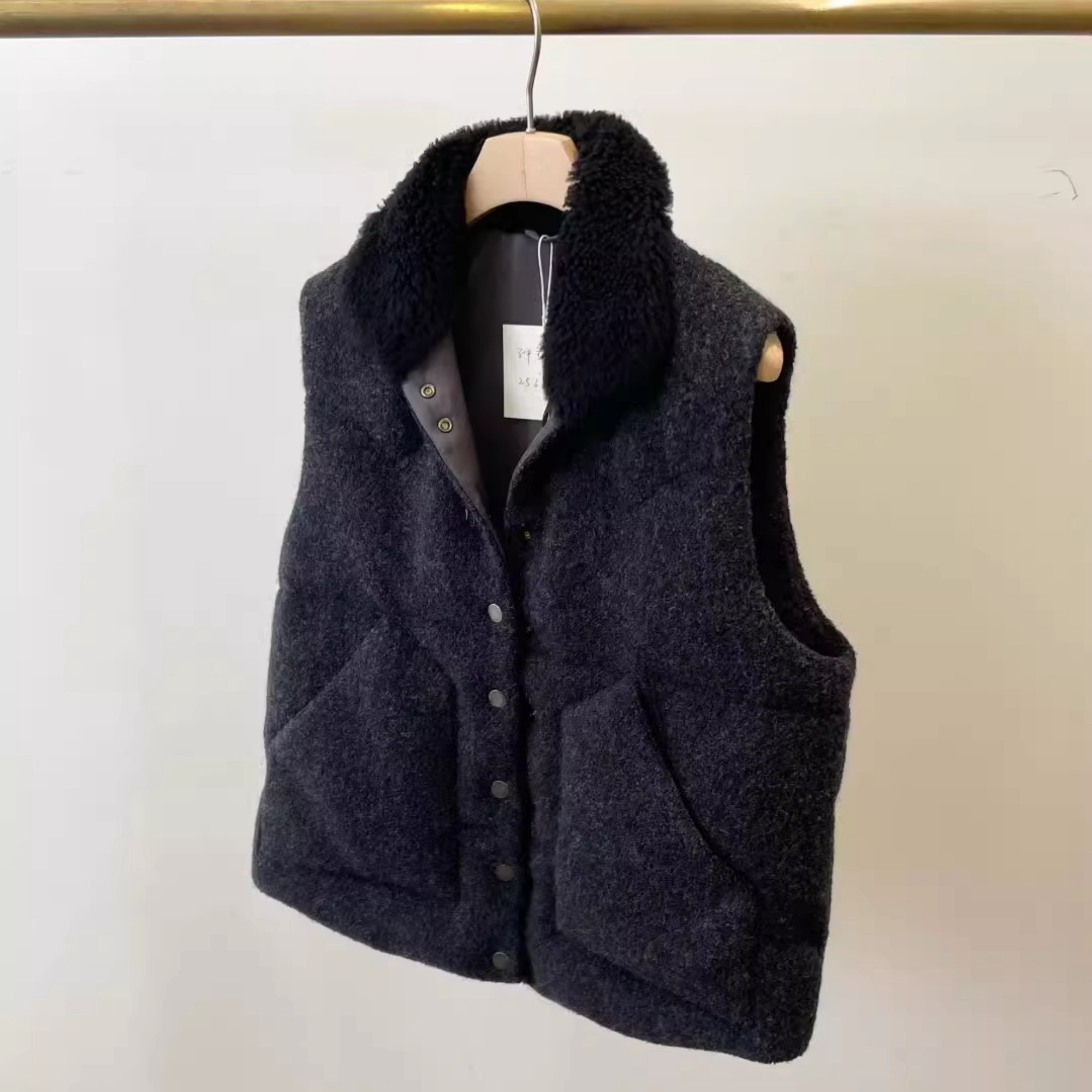 休闲松弛感白鹅绒羽绒马甲外套