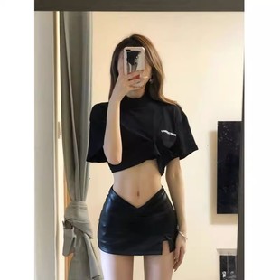 性感辣妹低腰V设计感防走光短裙春季PU皮裙开叉显瘦包臀半身裙女