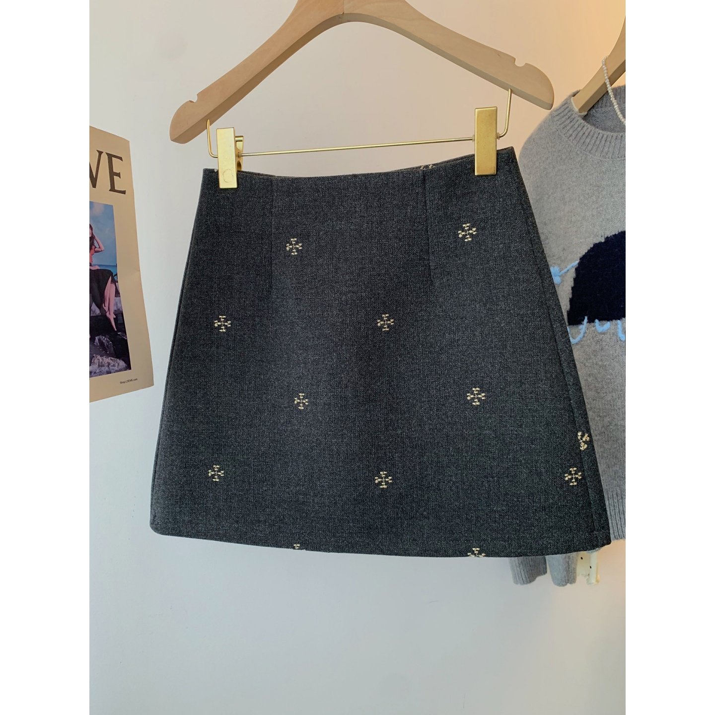 大码深灰色高腰刺绣毛呢包臀半身裙女秋冬显瘦小个子外穿a字短裙,女装/女士精品,半身裙,淘宝优惠券,粉丝福利购,淘宝优惠卷