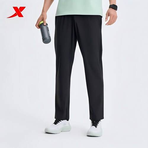 特步休闲裤男2026夏季新款透气冰丝直筒阔腿运动长裤974229630242