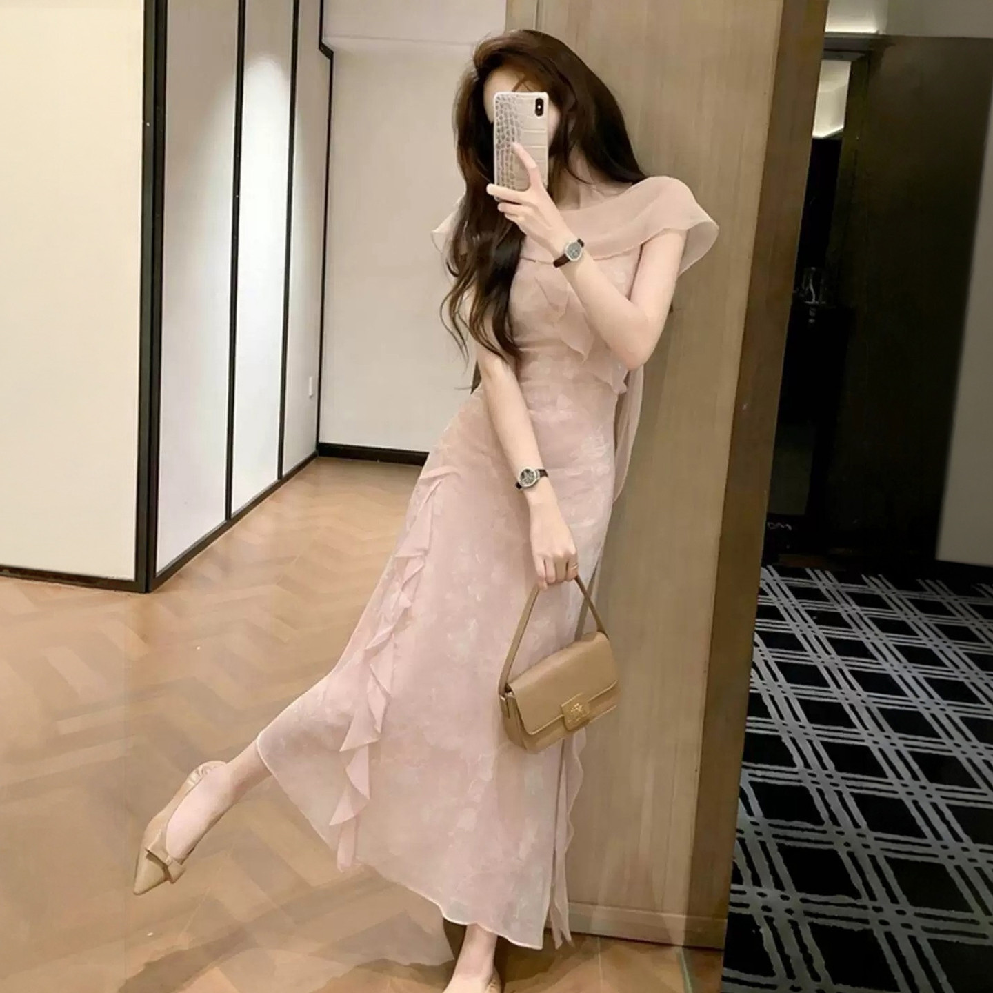 法式粉色荷叶边洋装子女