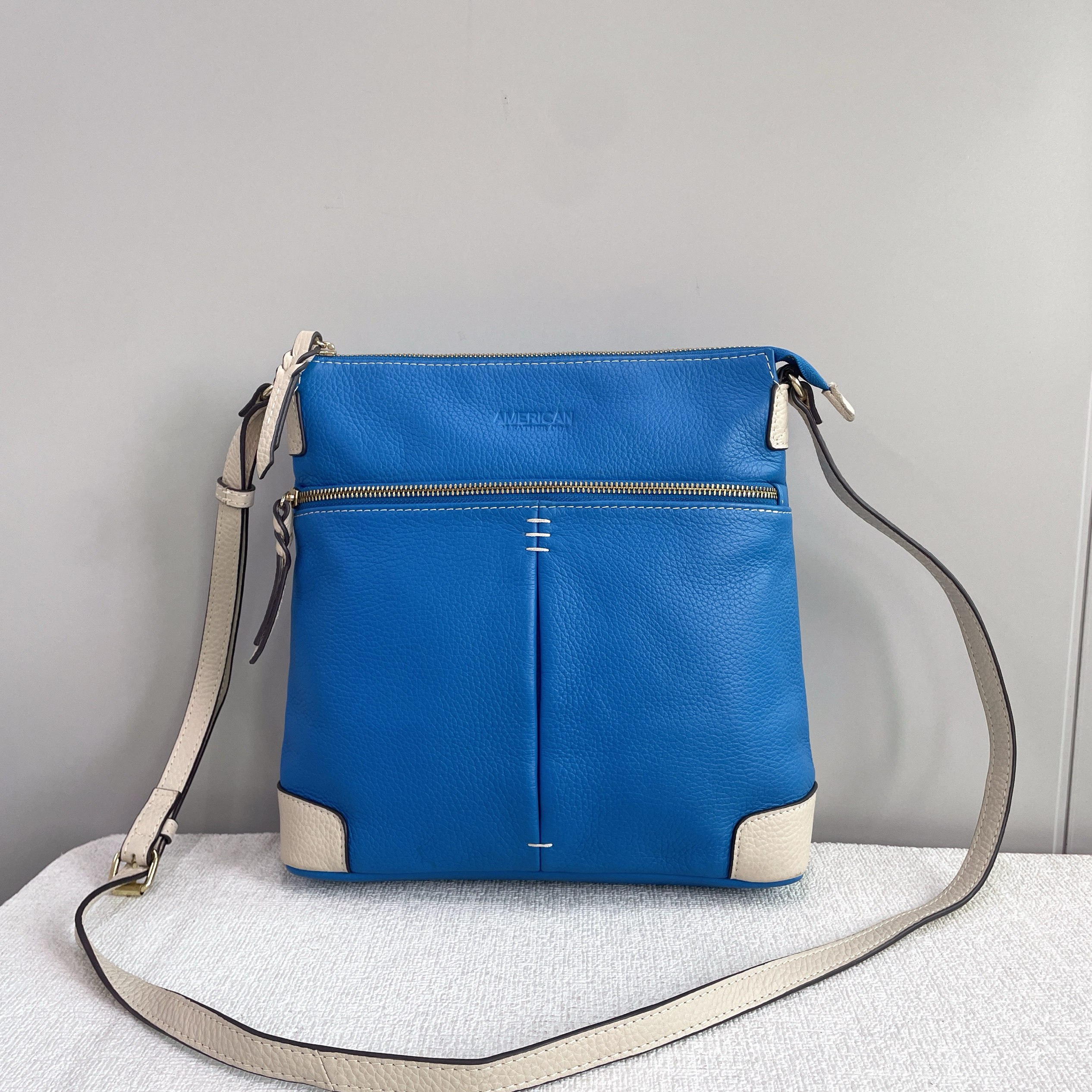 外贸样板包出美国AMERICANLEATHERCO柔软细腻纯牛皮斜挎包