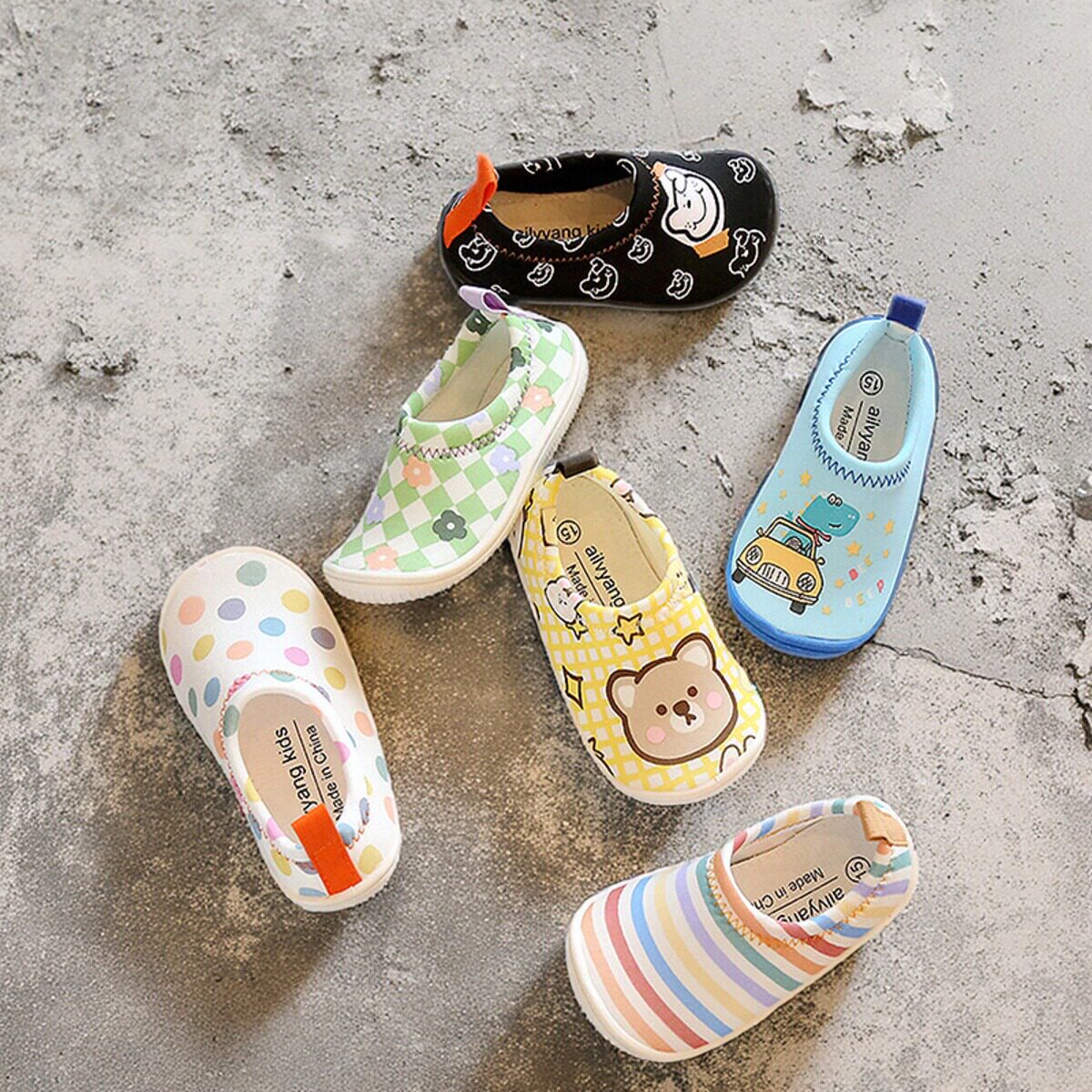 日本软底宝宝防滑春秋季透气室内男女儿童居家童鞋幼儿园一脚蹬