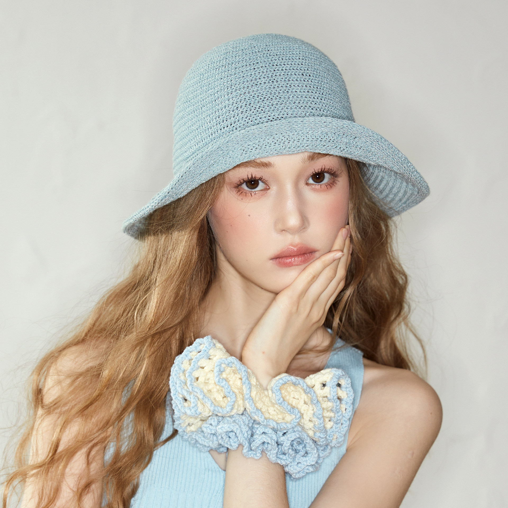 春夏纯色百搭渔夫帽女蓝色编织镂空圆顶盆帽大帽檐显脸小遮阳帽子