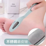 Скорость в лыжах для ног, вымойте подошвы ног, чтобы снять закус