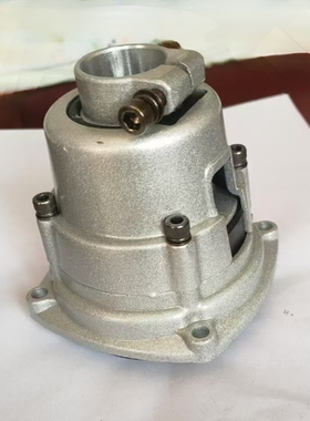 适用于小松G45/G35/BC4310/3410割草机443R连接盘输出座28×9齿