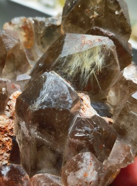 天然钛晶原石重459.3克独特的小城堡造型晶体透亮适合收藏或装饰