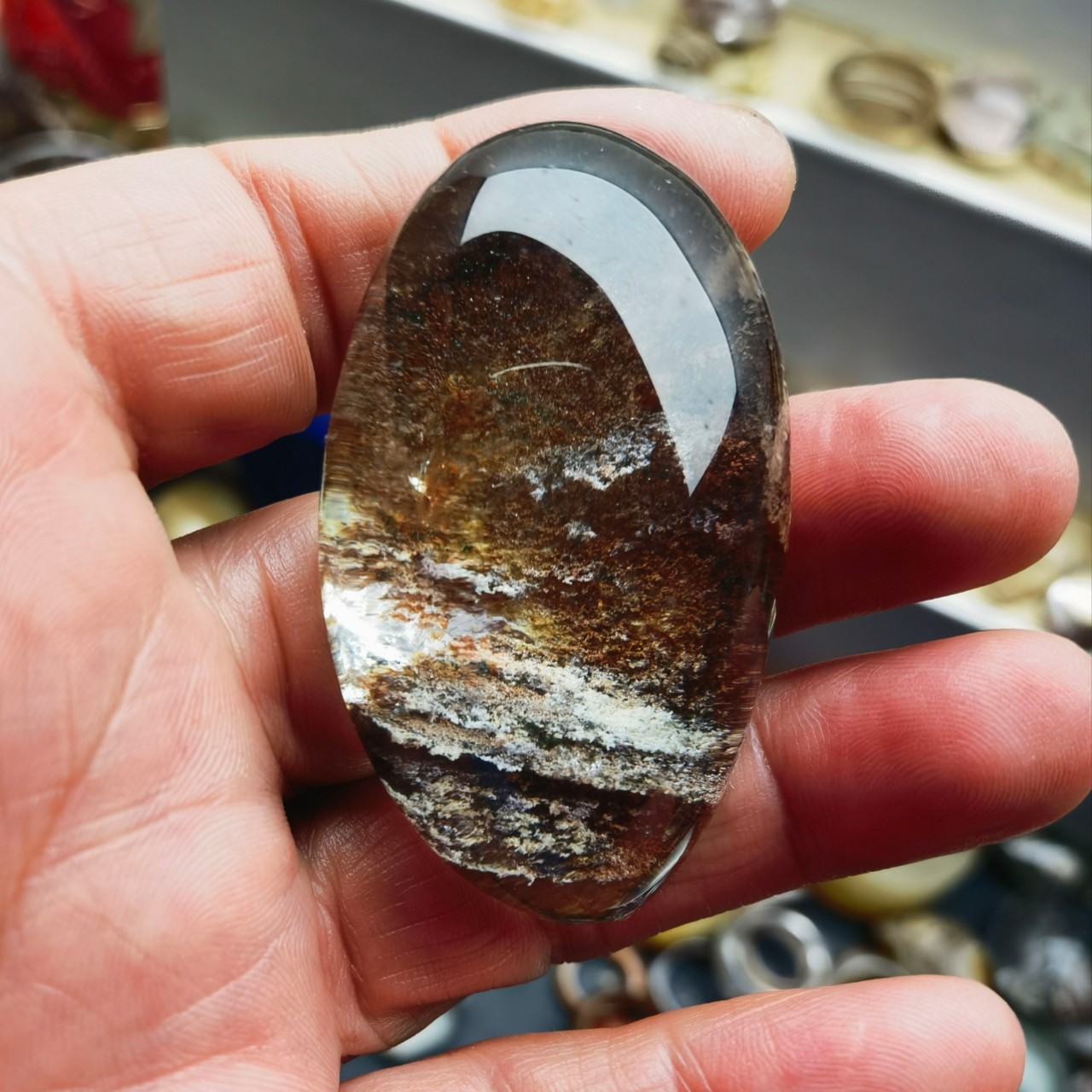 天然绿幽灵四季幽灵原石打磨抛光随形景石摆件把玩重55.9克