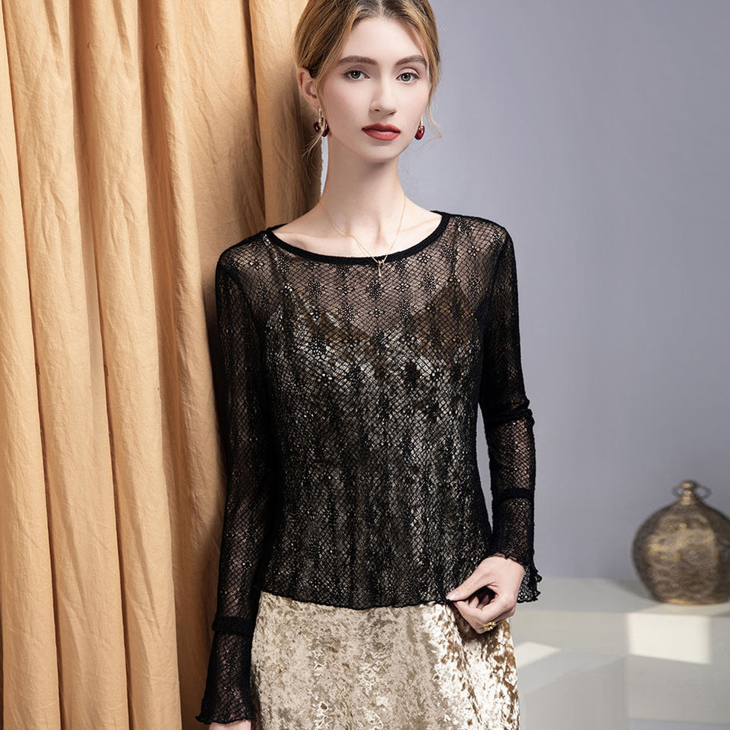 喇叭袖镂空蕾丝衫女薄款长袖黑色网衫性感透视打底衫性感罩衫上衣