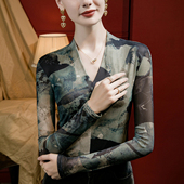 女长袖 2025新款 复古水墨印花网纱打底衫 v领沙体t恤舞蹈服跳舞上衣