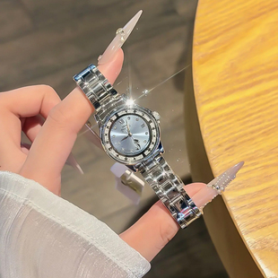 迪士尼轻奢镶钻手表女款 精致小巧通勤石英表高颜值钢带腕表 时尚