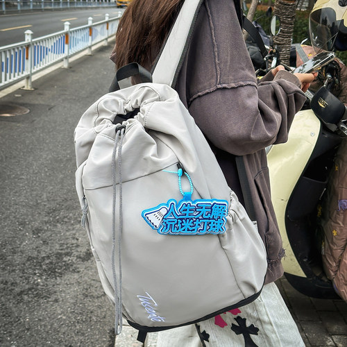 潮牌抽绳羽毛球束口双肩包男女时尚百搭防水轻便旅行背包学生书包