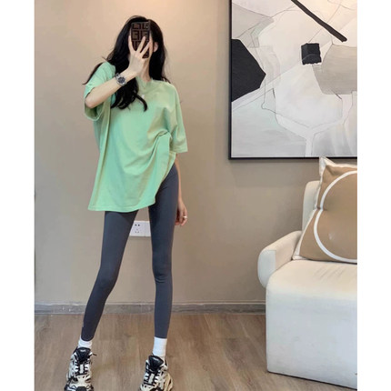 2026新款大版宽松短袖t恤女夏装超火巨好看的中长款绿色圆领上衣