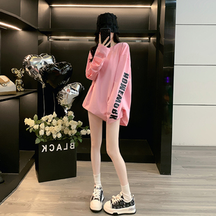 2026新款粉色长袖t恤女秋季设计感宽松不对称印花减龄中长款上衣