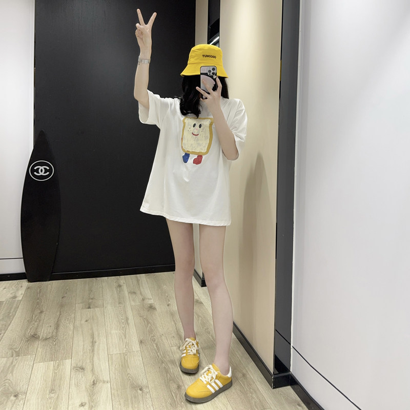 白色短袖t恤女高级感今年流行超火日系甜美小个子宽松大码上衣潮