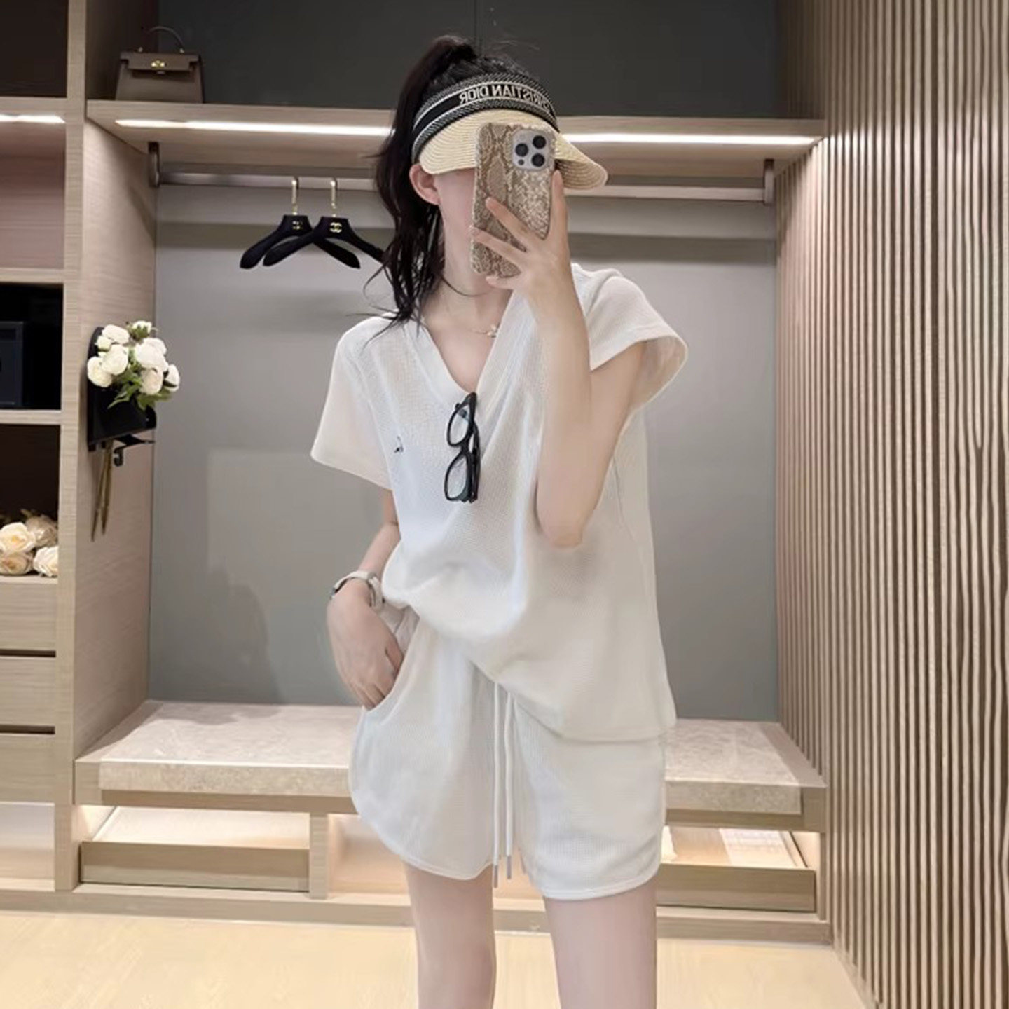 超火洋气减龄时尚套装女2026夏季小个子巨好看休闲运动短裤两件套