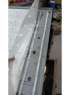 适用创维LCD拼接屏WE55LB灯条JL.D550C1330-215DS-M-V03 55E 8*12