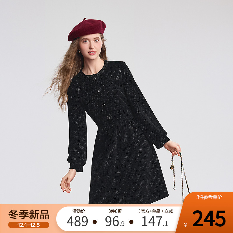 [新品]百图高级感小香风收腰连衣裙女2025年冬季新款赫本风小黑裙