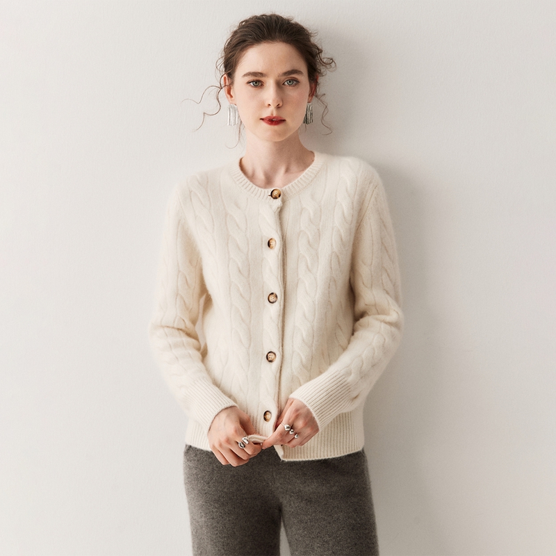 三股加厚麻花山羊绒开衫女圆领毛衣2025新款秋冬宽松羊毛针织外套
