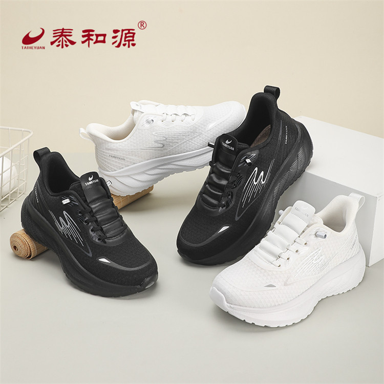 泰和源老北京布鞋春季情侣款轻便防滑软底一脚蹬透气运动休闲鞋