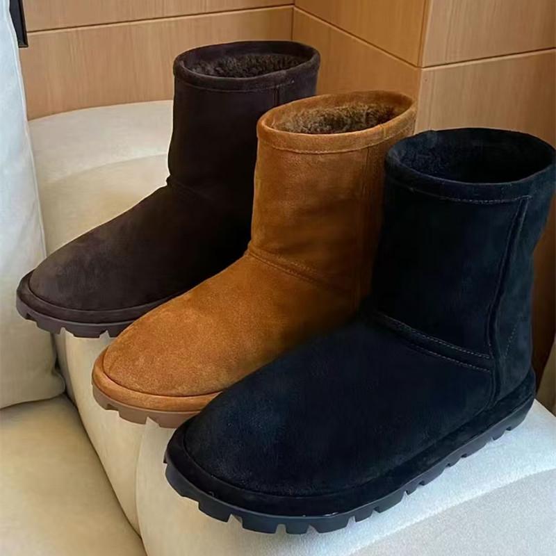 欧洲站真皮防滑雪地靴女2025冬新款加绒保暖棉靴皮毛一体短筒女靴