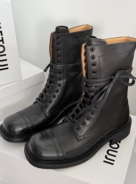 JIE TOU JI  断码清仓--25新款方头雕花复古老钱风时装靴