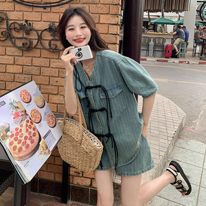 炸街减龄时尚短袖牛仔女夏天搭配一整套巨遮肉显瘦短裤图片