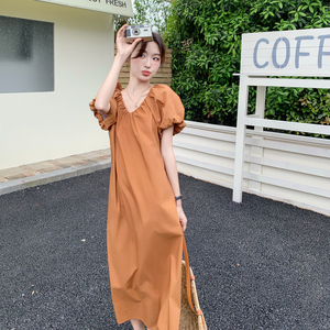 南瓜色泡泡袖v领连衣裙女2025夏新款韩版宽松小个子心机露背长裙图片