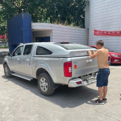 长城炮风骏5欧洲版皮卡车后盖