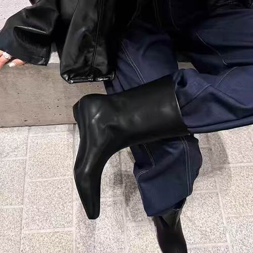 方头西部靴坡跟短靴韩版显瘦时尚