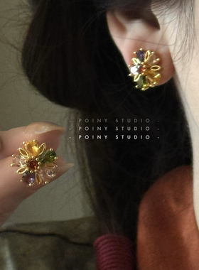 彩宝镶嵌花朵耳钉复古金色轻奢耳饰日常通勤百搭小巧耳环耳夹新款