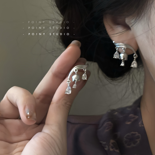 小众设计师铃兰花朵流苏耳环女个性气质银色水滴吊坠耳饰