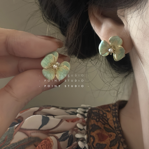 轻奢气质花朵耳钉女绿色花瓣珍珠高级感优雅耳环耳饰新款