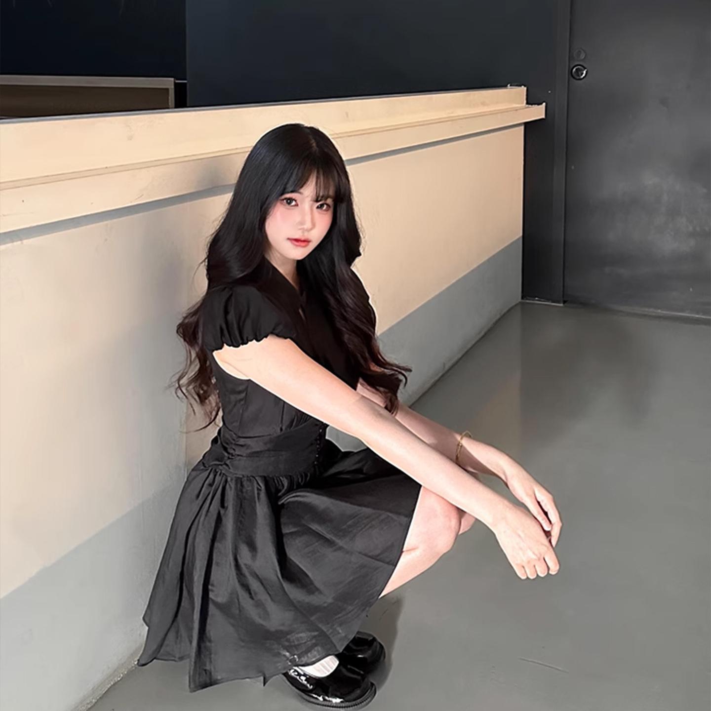 生日礼服小黑裙高级感黑色夏季收腰V领气质连衣裙女名媛显瘦短裙