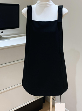 蘑*糯同款 黑色方领西装蝴蝶结直筒连衣裙+吊带上衣+白背心+短裤