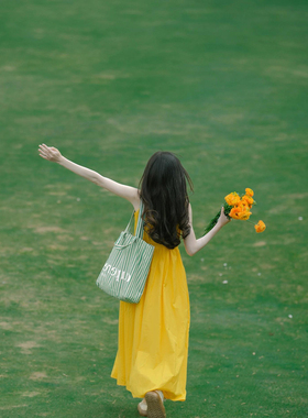 黄色吊带连衣裙女2025春夏新款度假氛围感夏日长裙海边沙滩裙裙子