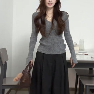 内搭打底毛衣女 显瘦针织衫 纯欲辣妹正肩减龄灰色上衣秋冬新款 修身