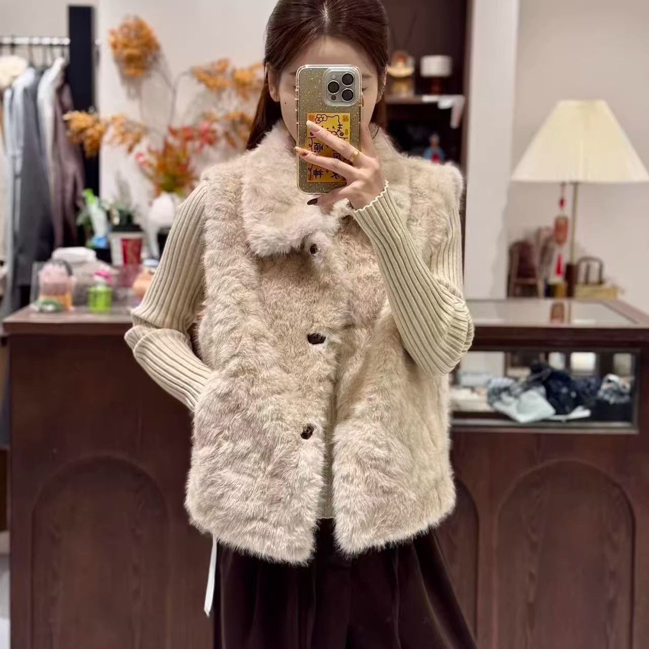 2026新款仿花狐貂皮毛一体马甲女秋冬百搭时尚环保坎肩毛毛外套,女装/女士精品,皮草,淘宝优惠券,粉丝福利购,淘宝优惠卷