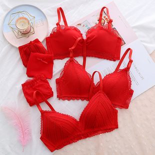 内衣女小胸聚拢上托防下垂无钢圈薄款无痕蕾丝性感本命年红色文胸