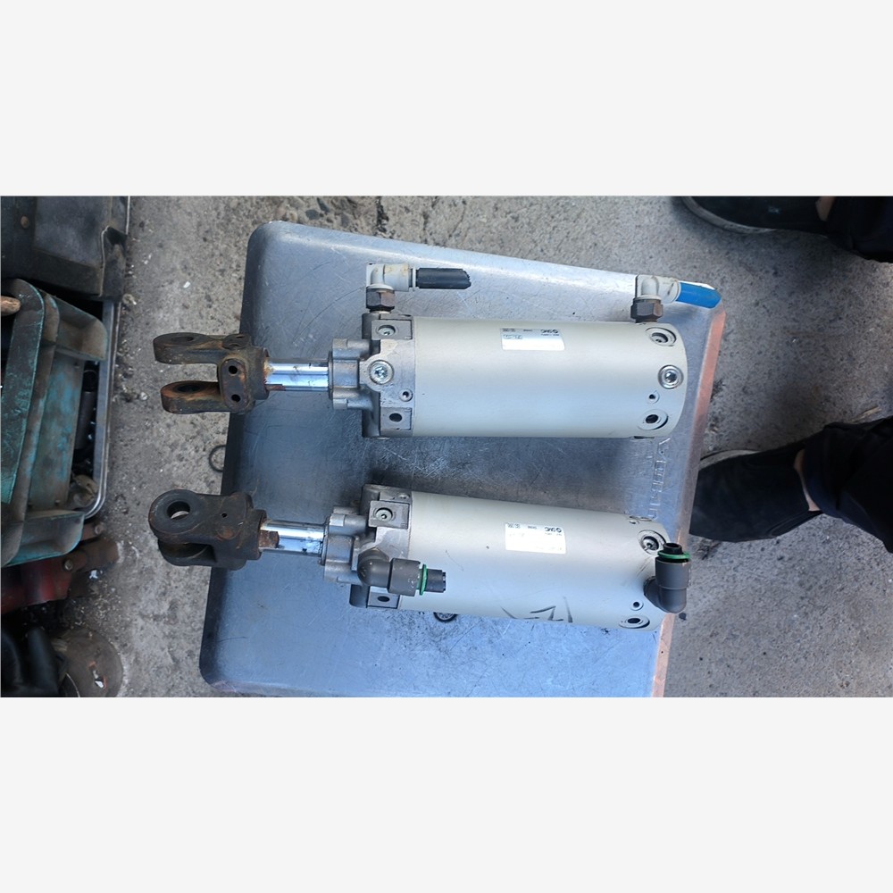 拆机两个进口SMC.气缸CKG