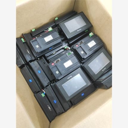 信捷4.3寸触摸屏，型号：TG465-MT，现货40台，成色议价