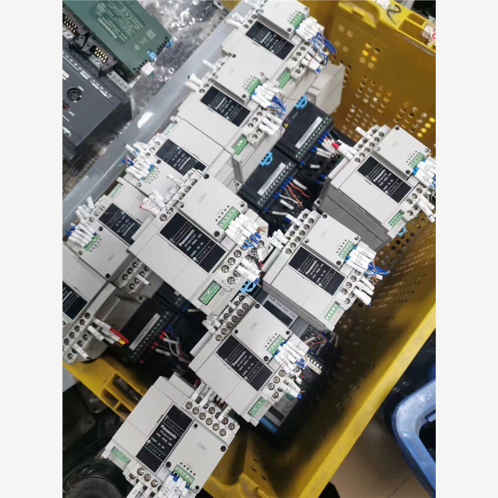 松下PLC，型号FP-XhC14T