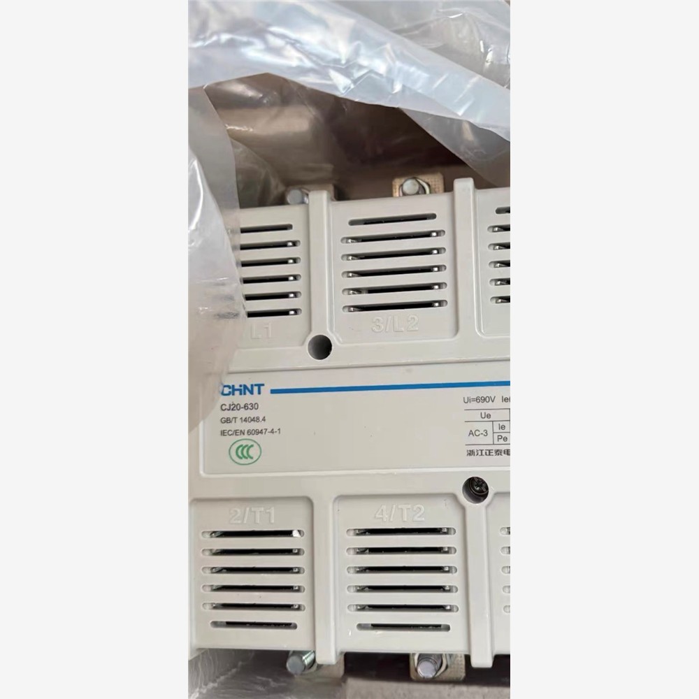 正泰CJ20-630交流接触器