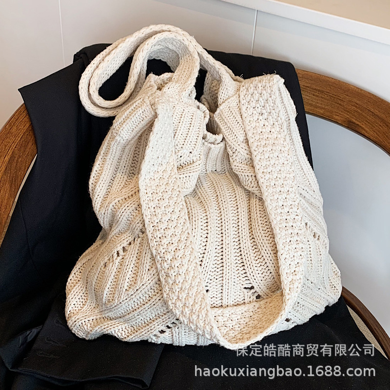 慵懒风针织包包女式2025新款夏天流行上课通勤单肩包大容量托特包