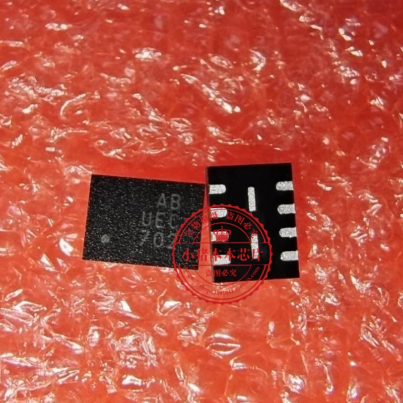 AT25SL321-MBUE-T 丝印AB UEC 702  QFN 新的  一个起拍