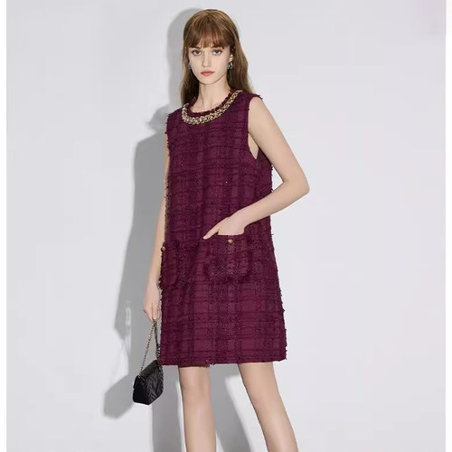 爵莱菲安可拉红小香风背心裙女2025秋季新款钉珠无袖连衣裙子大码